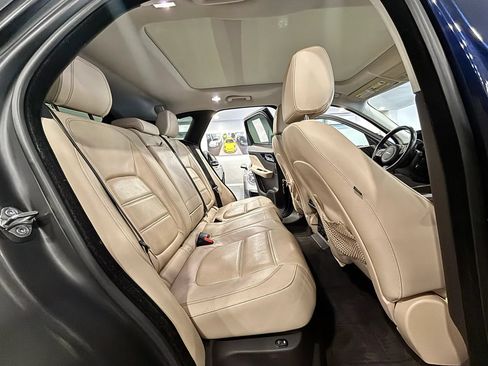 Used 2017 Jaguar F-PACE Prestige AWD/4WD image 18