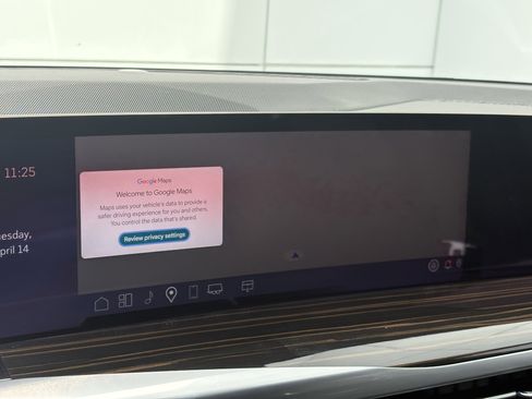 Certified 2025 Cadillac Escalade Luxury w/ LPO, Floor Liner Package AWD/4WD image 25