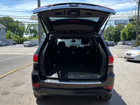 Used 2020 Jeep Grand Cherokee Limited AWD/4WD image 26