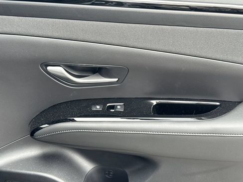 Used 2024 Hyundai Tucson Limited AWD/4WD image 16