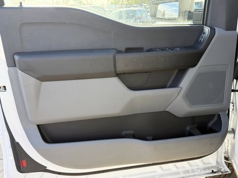 Used 2023 Ford F250 XL w/ XL Chrome Package image 16