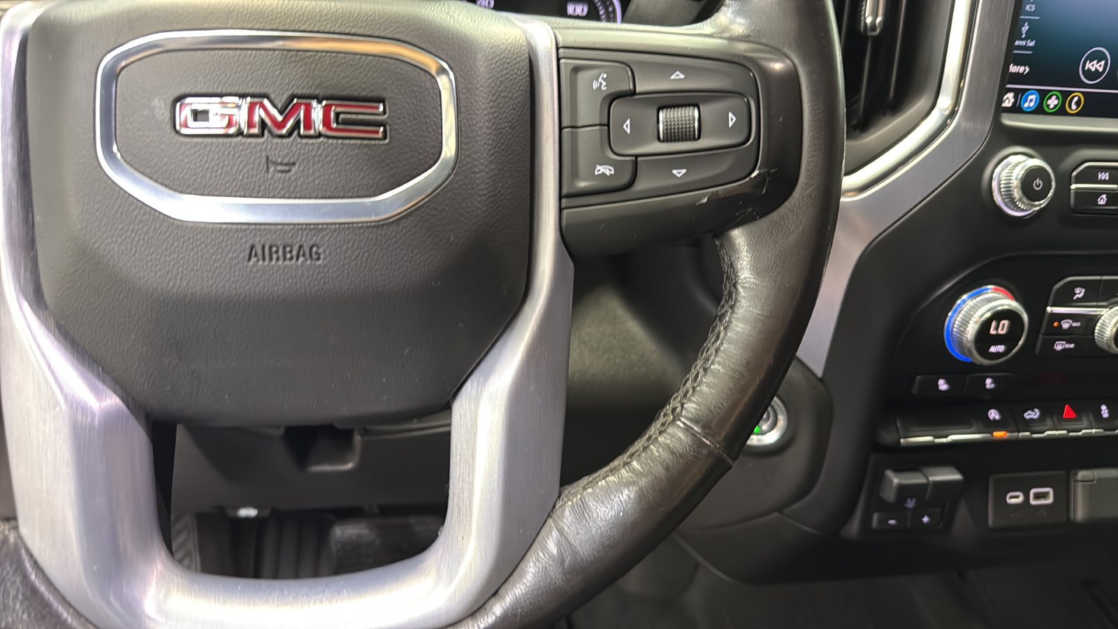 Used 2020 GMC Sierra 1500 Elevation w/ Elevation Value Package AWD/4WD image 13