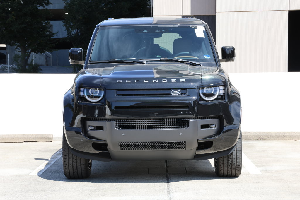 New 2026 Land Rover Defender 110 X-Dynamic SE AWD/4WD image 4