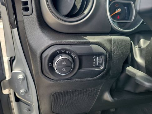 Used 2023 Jeep Gladiator Sport AWD/4WD image 22
