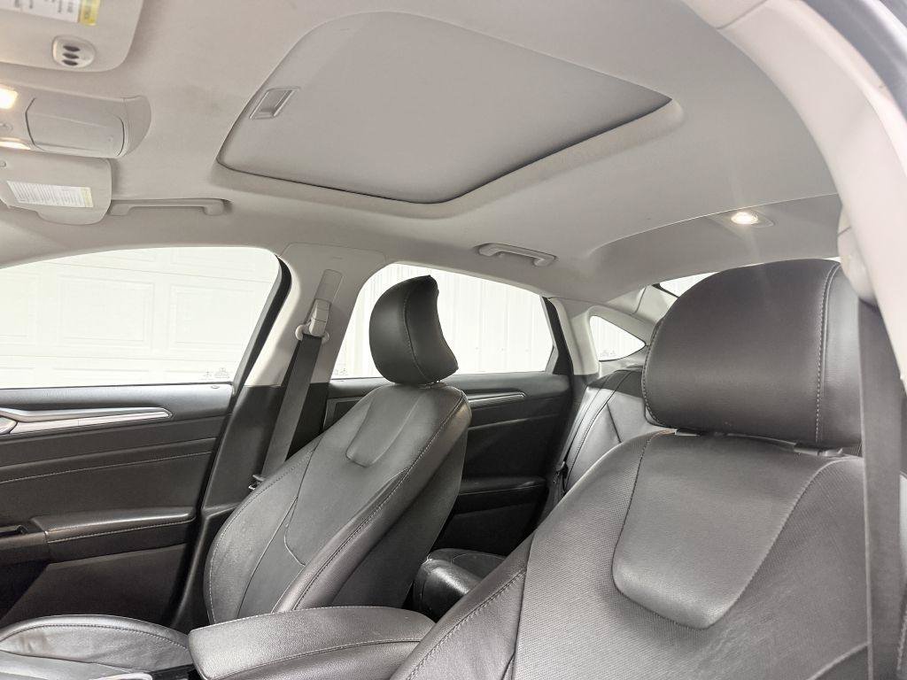 Used 2015 Ford Fusion Titanium FWD image 11