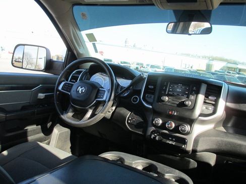 Used 2019 RAM 2500 Big Horn image 18