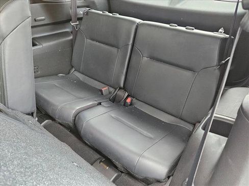 Used 2024 Mitsubishi Outlander SE image 20