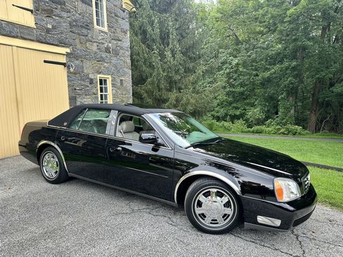 Used 2005 Cadillac De Ville w/ Limited Edition Package FWD image 34