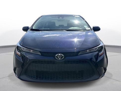 Used 2021 Toyota Corolla LE image 2