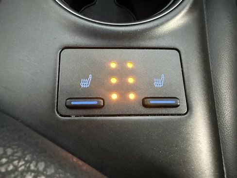 Used 2024 Toyota Camry SE image 39