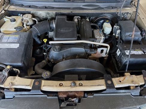 Used 2004 Chevrolet TrailBlazer LS w/ LS Preferred Equipment Group AWD/4WD image 21