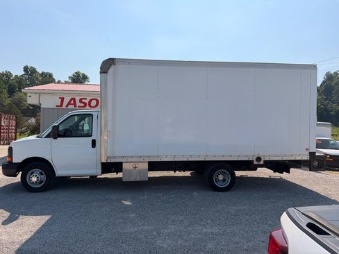 Used 2014 Chevrolet Express 3500 Extended RWD image 1