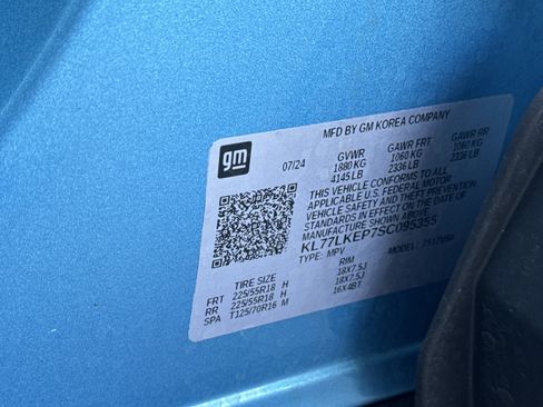 Used 2025 Chevrolet Trax ACTIV w/ Sunroof Package FWD image 29