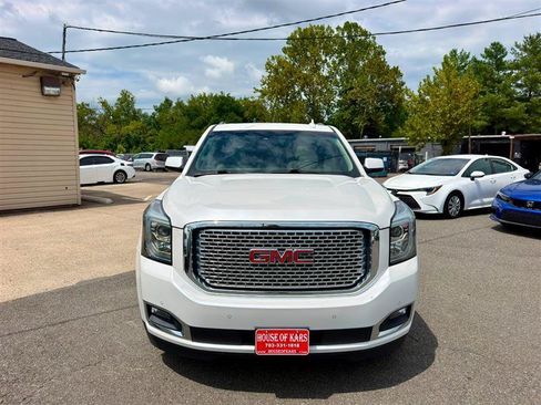 Used 2017 GMC Yukon Denali w/ Open Road Package AWD/4WD image 10