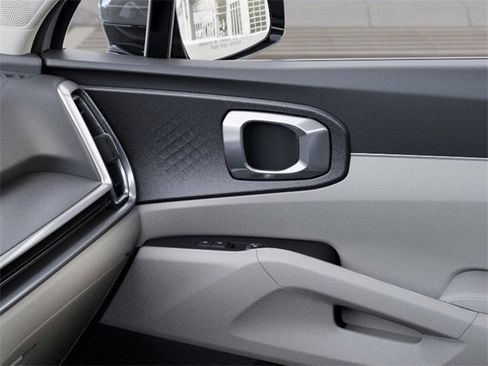 Certified 2025 Kia Sorento S image 26