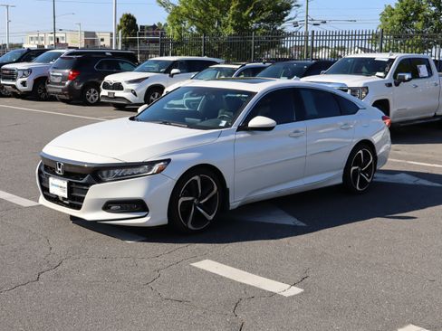 Used 2020 Honda Accord Sport image 16