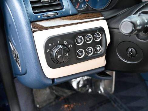 Used 2012 Maserati GranTurismo Convertible RWD image 19