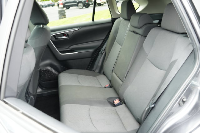 Used 2024 Toyota RAV4 XLE AWD/4WD image 15