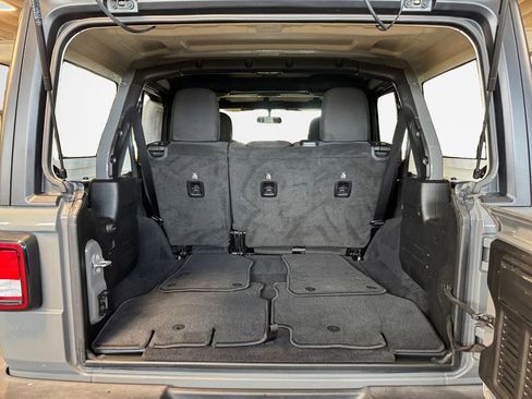 Used 2019 Jeep Wrangler Unlimited Sport AWD/4WD image 25