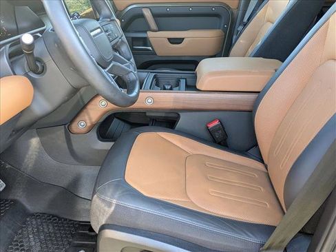 Certified 2024 Land Rover Defender 110 X image 17