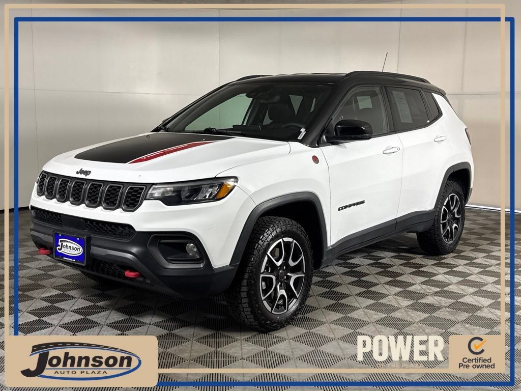 Certified 2025 Jeep Compass Trailhawk AWD/4WD image 1