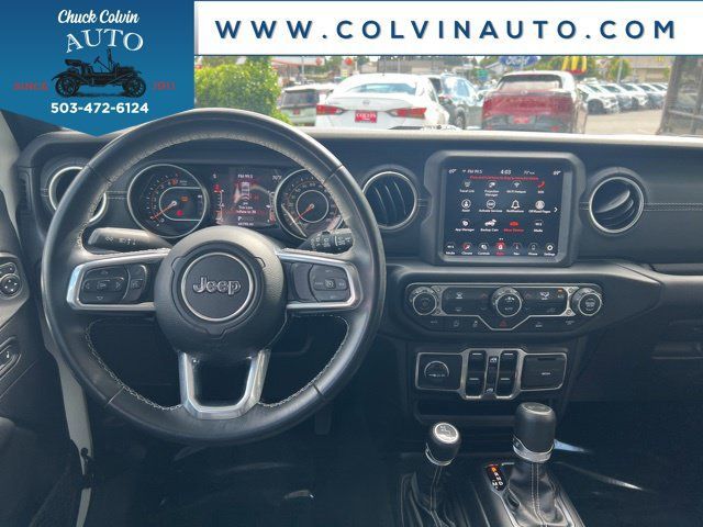 Used 2022 Jeep Wrangler Unlimited Sahara AWD/4WD image 18