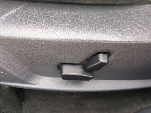 Used 2010 Dodge Charger SXT image 17