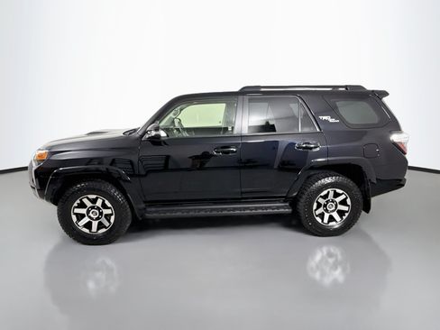 Used 2023 Toyota 4Runner TRD Off-Road Premium w/ Moonroof Package AWD/4WD image 4