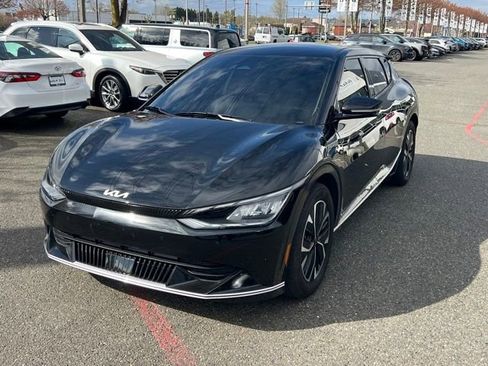 Certified 2024 Kia EV6 Wind image 2