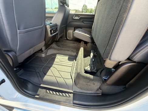 Used 2025 Chevrolet Silverado 3500 High Country w/ High Country Premium Package AWD/4WD image 31