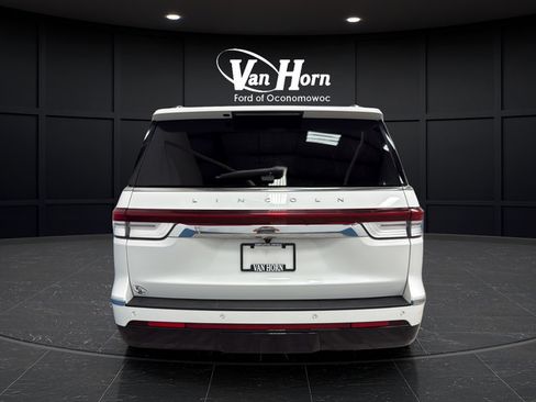 Used 2023 Lincoln Navigator L Reserve w/ Equipment Group 201A AWD/4WD image 6