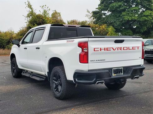 Used 2023 Chevrolet Silverado 1500 LT Trail Boss w/ Convenience Package II image 3