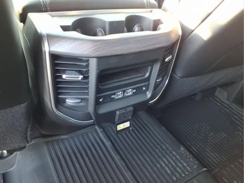 Used 2025 RAM 3500 Laramie AWD/4WD image 8