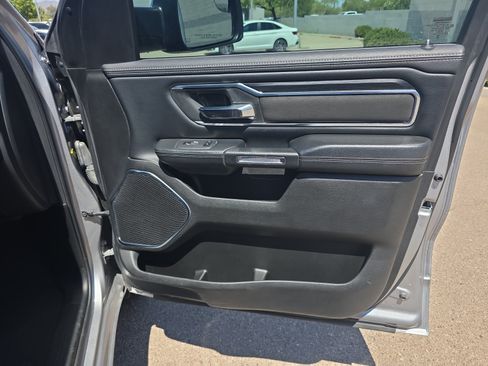 Used 2024 RAM 1500 Laramie AWD/4WD image 16