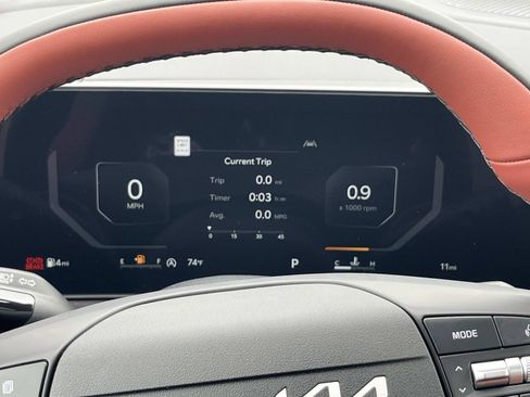 New 2026 Kia Sportage SX FWD image 32