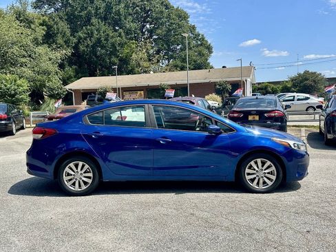 Used 2018 Kia Forte LX FWD image 8