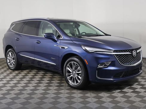 Used 2023 Buick Enclave Avenir w/ Avenir Technology Package FWD image 2