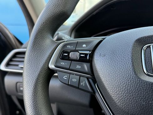 Used 2019 Honda Accord EX image 14