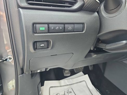 Used 2024 Nissan Sentra S FWD image 32