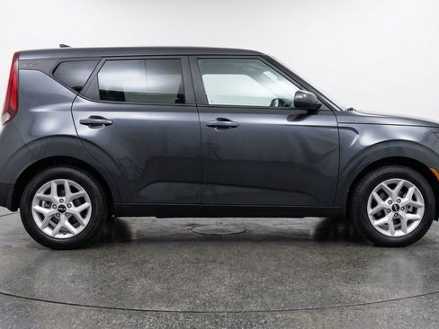 Used 2025 Kia Soul LX w/ LX Technology Package image 11