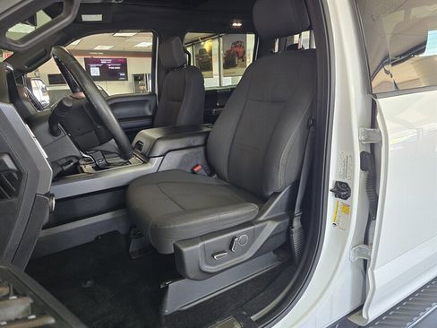 Used 2016 Ford F150 XLT w/ Equipment Group 302A Luxury image 9