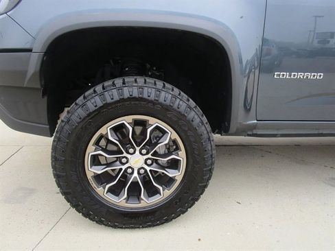 Used 2019 Chevrolet Colorado ZR2 image 4