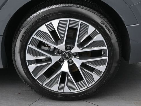 Used 2024 Audi Q8 e-tron Prestige w/ Prestige Package image 38