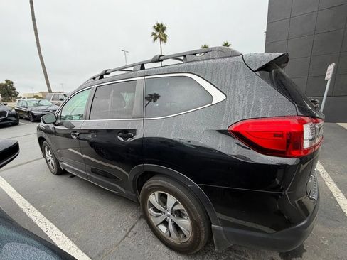 Used 2023 Subaru Ascent Premium w/ Convenience Package AWD/4WD image 5