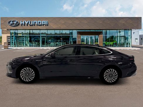 New 2026 Hyundai Sonata SEL FWD image 3