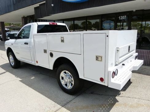 Used 2021 RAM 2500 Tradesman w/ Chrome Appearance Group AWD/4WD image 3