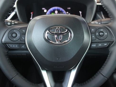 Used 2026 Toyota Corolla XSE FWD image 8