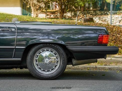 Used 1986 Mercedes-Benz 560 SL image 5