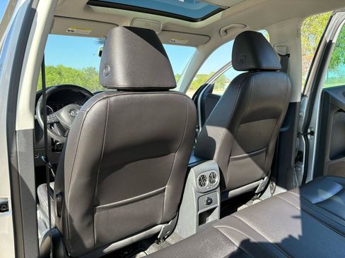 Used 2013 Volkswagen Tiguan S image 31