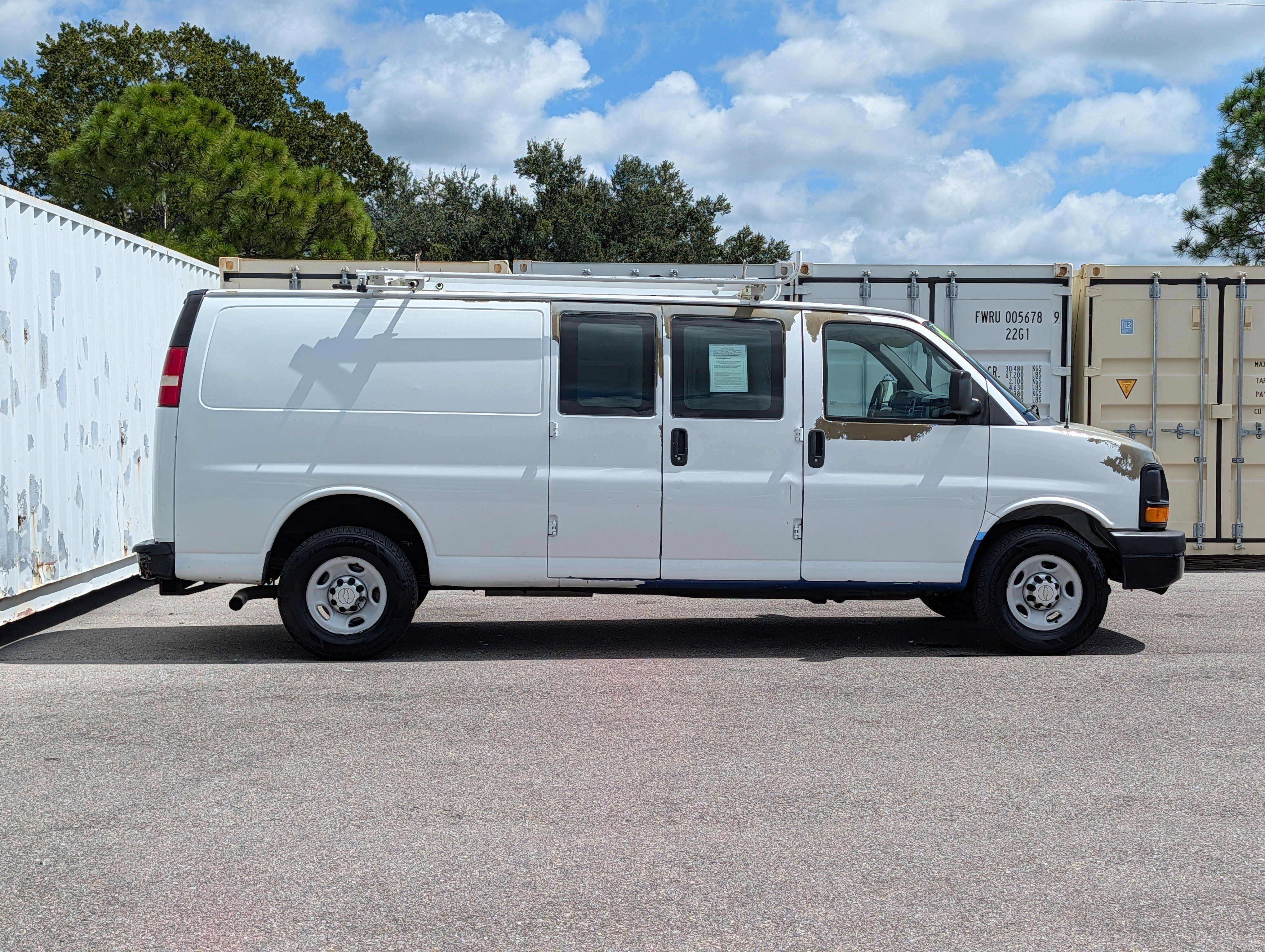 Used 2013 Chevrolet Express 3500 Extended RWD image 1